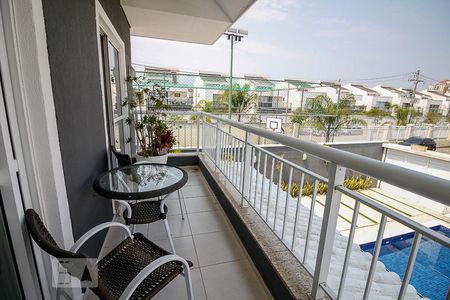 Casa de condomínio à venda com 280m², 5 quartos e 2 vagas Casa de condomínio à venda com 280m², 5 quartos e 2 vagasVaranda