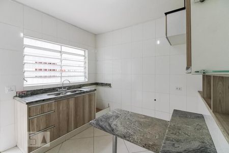 Casa à venda com 165m², 3 quartos e 2 vagas Casa à venda com 165m², 3 quartos e 2 vagasCozinha
