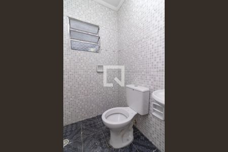 Banheiro de casa para alugar com 1 quarto, 90m² em Jardim Piratininga, São Paulo