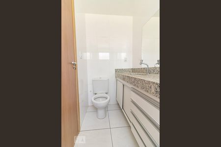 Apartamento à venda com 194m², 3 quartos e 2 vagasBanheiro do Quarto 2 - Suíte