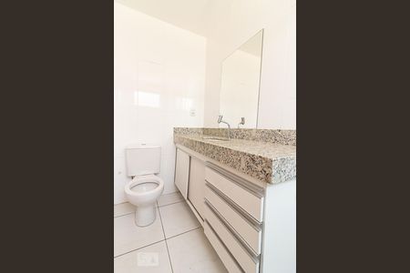 Apartamento à venda com 194m², 3 quartos e 2 vagasBanheiro do Quarto 2 - Suíte