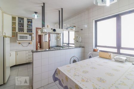 Apartamento à venda com 140m², 3 quartos e 3 vagasCozinha