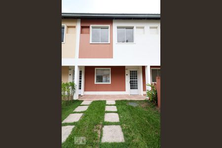 Casa de condomínio à venda com 85m², 3 quartos e 1 vagaFachada