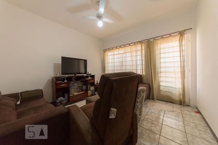 Casa à venda com 160m², 3 quartos e 1 vaga Casa à venda com 160m², 3 quartos e 1 vagaSala