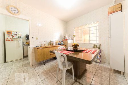 Casa à venda com 160m², 3 quartos e 1 vaga Casa à venda com 160m², 3 quartos e 1 vagaSala