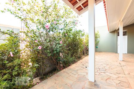 Casa de condomínio à venda com 300m², 4 quartos e 2 vagasQuarto 3 - Vista