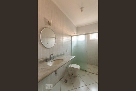 Casa de condomínio à venda com 300m², 4 quartos e 2 vagasBanheiro Social