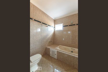 Casa de condomínio à venda com 300m², 4 quartos e 2 vagasBanheiro do Quarto 4