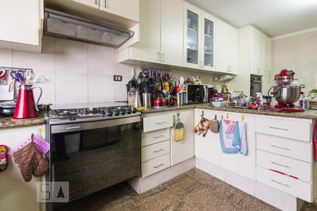 Casa à venda com 545m², 5 quartos e 6 vagasCozinha