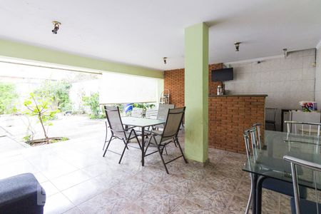 Casa à venda com 545m², 5 quartos e 6 vagasVaranda Gourmet