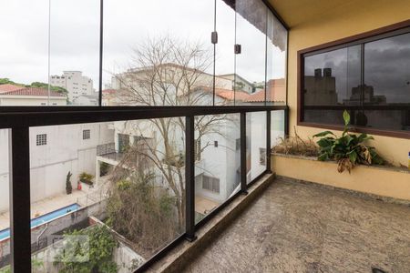 Casa à venda com 545m², 5 quartos e 6 vagasVaranda Suite 4