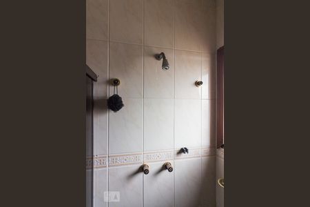 Casa à venda com 545m², 5 quartos e 6 vagasBanheiro Suite 1