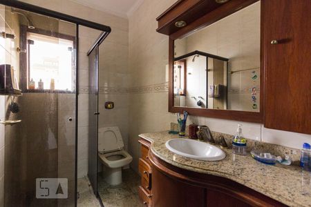 Casa à venda com 545m², 5 quartos e 6 vagasBanheiro Suite 2