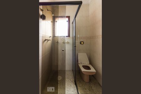 Casa à venda com 545m², 5 quartos e 6 vagasBanheiro Suite 1