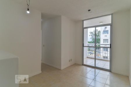 Sala de apartamento para alugar com 2 quartos, 48m² em Anil, Rio de Janeiro