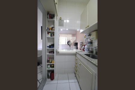 Apartamento à venda com 52m², 2 quartos e sem vagaCozinha e Área de Serviço