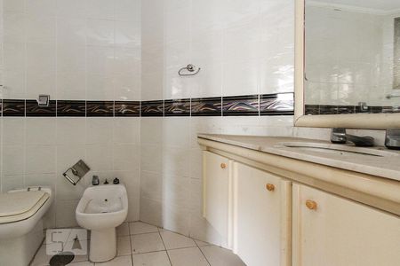 Apartamento para alugar com 335m², 4 quartos e 3 vagasBanheiro Suite