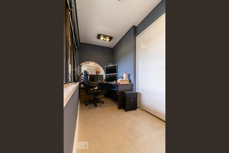 Apartamento para alugar com 210m², 3 quartos e 3 vagas Apartamento para alugar com 210m², 3 quartos e 3 vagasEscritório