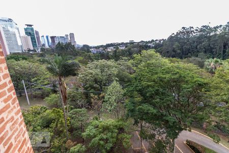 Apartamento para alugar com 210m², 3 quartos e 3 vagas Apartamento para alugar com 210m², 3 quartos e 3 vagasVista da Suíte 2