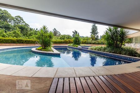 Apartamento para alugar com 210m², 3 quartos e 3 vagas Apartamento para alugar com 210m², 3 quartos e 3 vagasÁrea Comum: Piscina