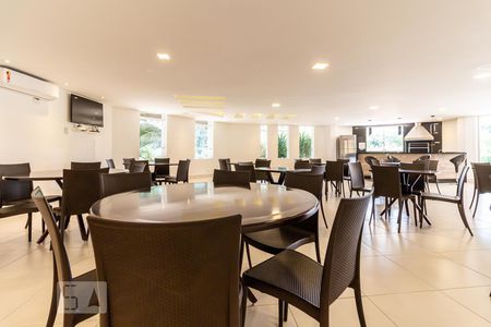 Apartamento para alugar com 210m², 3 quartos e 3 vagas Apartamento para alugar com 210m², 3 quartos e 3 vagasÁrea Comum: Salão de Festas