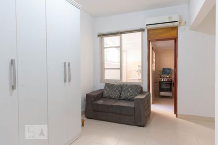 Saal de kitnet/studio para alugar com 1 quarto, 40m² em Jardim Floresta, Porto Alegre