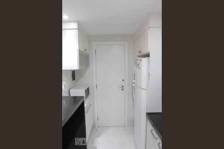 Apartamento à venda com 95m², 2 quartos e 1 vaga Apartamento à venda com 95m², 2 quartos e 1 vagaCozinha