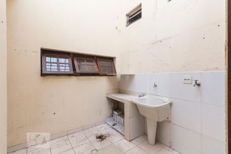 Casa à venda com 72m², 2 quartos e 1 vagaÁrea de Serviço