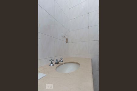 Casa à venda com 72m², 2 quartos e 1 vagaBanheiro Social