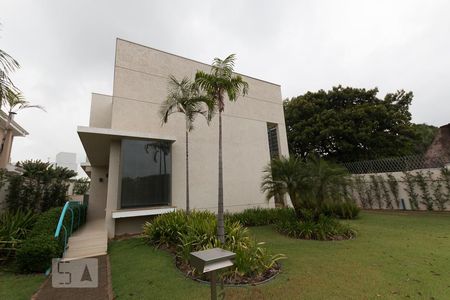 Casa de condomínio à venda com 300m², 4 quartos e 6 vagasFachada