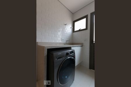 Casa de condomínio à venda com 300m², 4 quartos e 6 vagasÁrea de Serviço