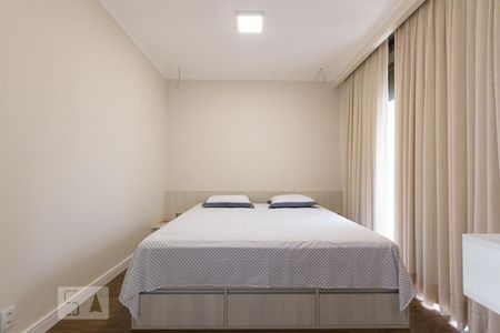 Casa de condomínio à venda com 300m², 4 quartos e 6 vagasQuarto 4