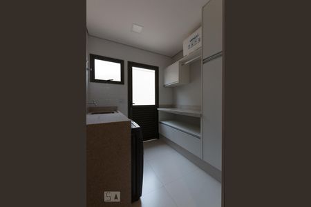 Casa de condomínio à venda com 300m², 4 quartos e 6 vagasÁrea de Serviço