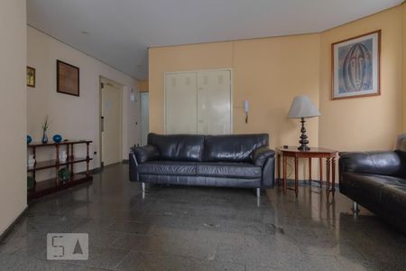 Apartamento à venda com 40m², 1 quarto e 1 vaga Apartamento à venda com 40m², 1 quarto e 1 vagaHall social