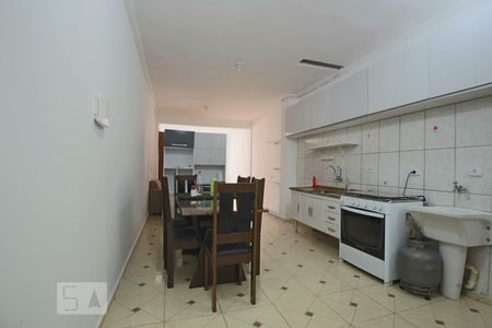 Cozinha de apartamento para alugar com 1 quarto, 45m² em Bela Vista, São Paulo