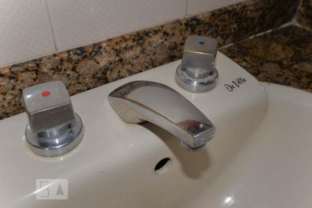 Apartamento à venda com 140m², 2 quartos e 1 vaga Apartamento à venda com 140m², 2 quartos e 1 vagaBanheiro torneira