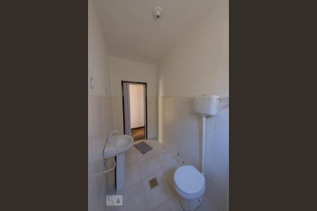 Casa à venda com 300m², 6 quartos e 2 vagas Casa à venda com 300m², 6 quartos e 2 vagasBanheiro 2