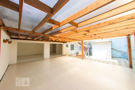 Casa à venda com 300m², 6 quartos e 2 vagas Casa à venda com 300m², 6 quartos e 2 vagasSalão de festas