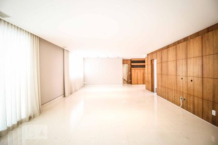 Sala  de apartamento para alugar com 4 quartos, 236m² em Santo Agostinho, Belo Horizonte