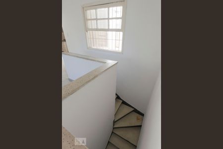 Sala (Entrada) de casa para alugar com 2 quartos, 100m² em Vila Santo Estéfano, São Paulo