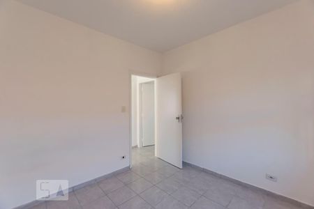 Quarto 2 de casa para alugar com 2 quartos, 100m² em Vila Santo Estéfano, São Paulo