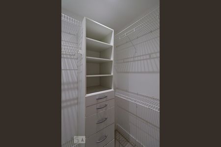 Apartamento para alugar com 140m², 4 quartos e 2 vagasCloset da suíte 2