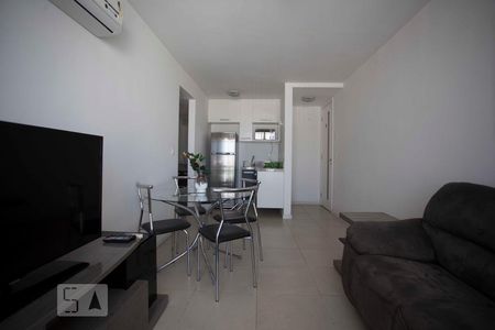 Sala de kitnet/studio para alugar com 1 quarto, 55m² em Icaraí, Niterói