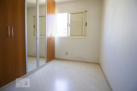 Apartamento à venda com 75m², 3 quartos e 2 vagasQuarto 2