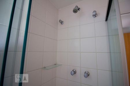 Chuveiro de apartamento à venda com 3 quartos, 75m² em Vila Andrade, São Paulo