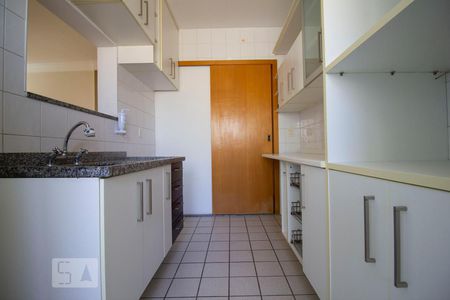 Apartamento à venda com 75m², 3 quartos e 2 vagasCozinha