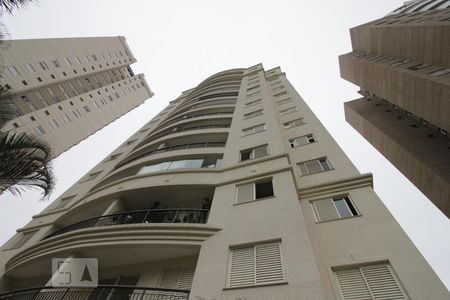 Apartamento à venda com 75m², 3 quartos e 2 vagasFachada