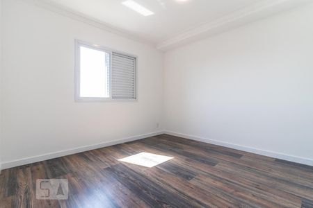 Suíte de apartamento para alugar com 2 quartos, 64m² em Jardim Tupanci, Barueri