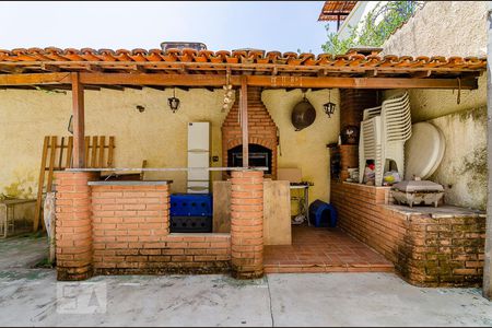 Casa à venda com 458m², 8 quartos e 4 vagasChurrasqueira