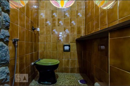 Casa à venda com 458m², 8 quartos e 4 vagasBanheiro da Suíte 1